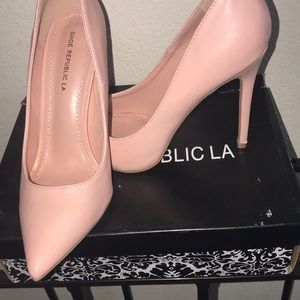 Blush pink pump